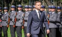 Pan Prezydent RP Andrzej Duda wizytuje kampanie reprezentacyjną policji